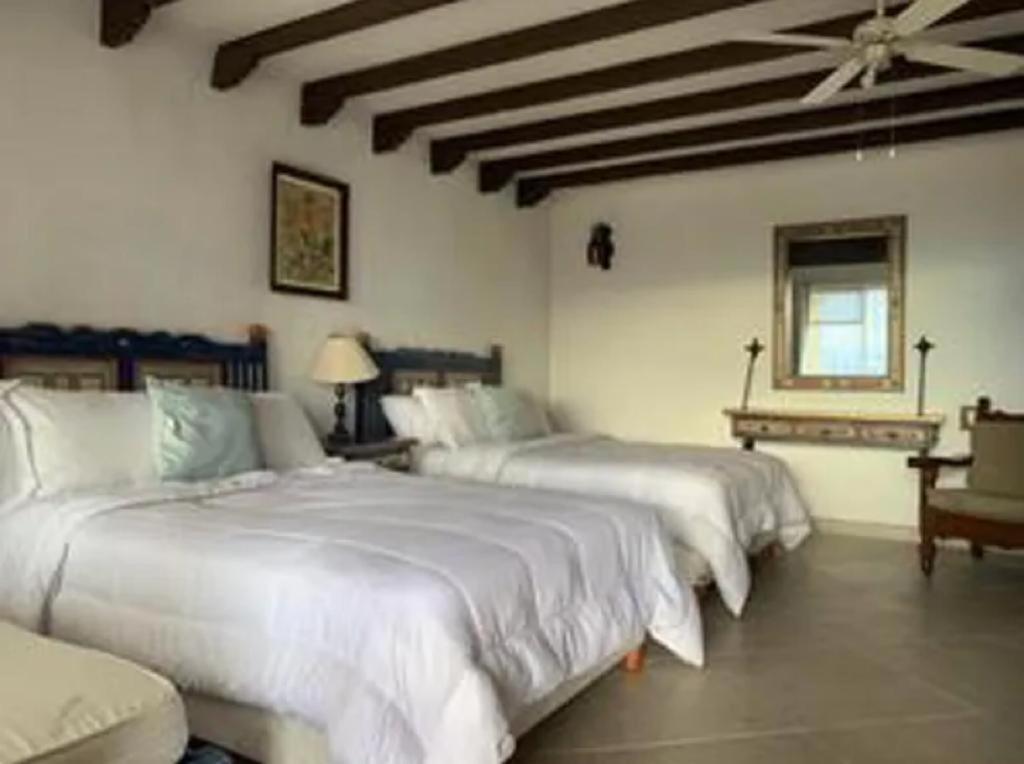 Hotel La Ermita Альенде Экстерьер фото