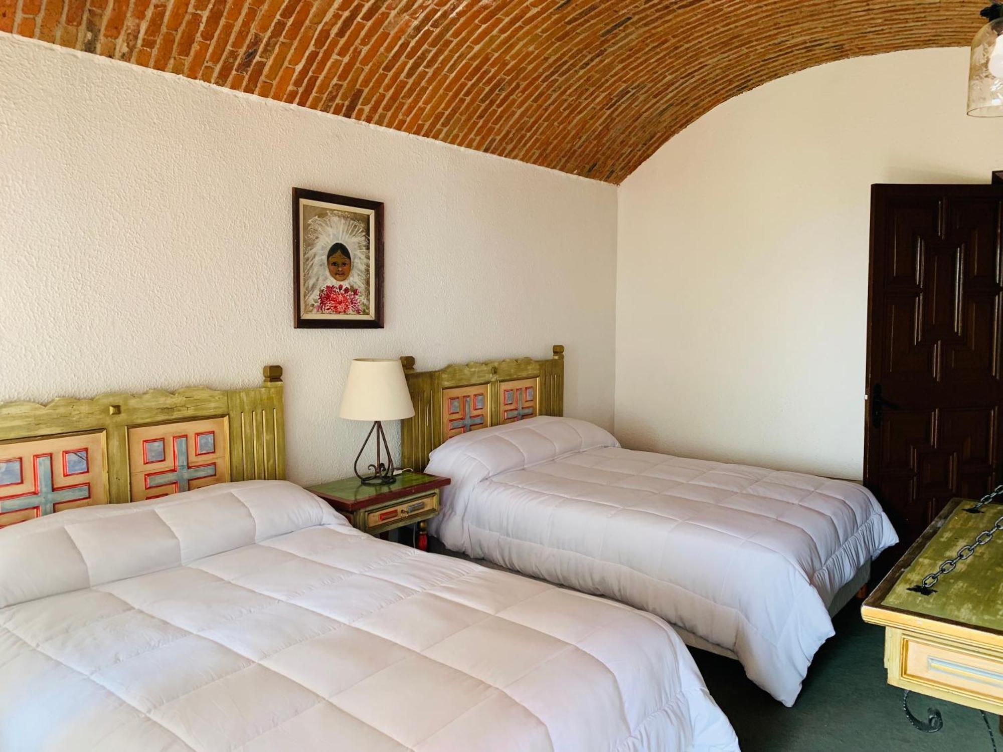 Hotel La Ermita Альенде Экстерьер фото