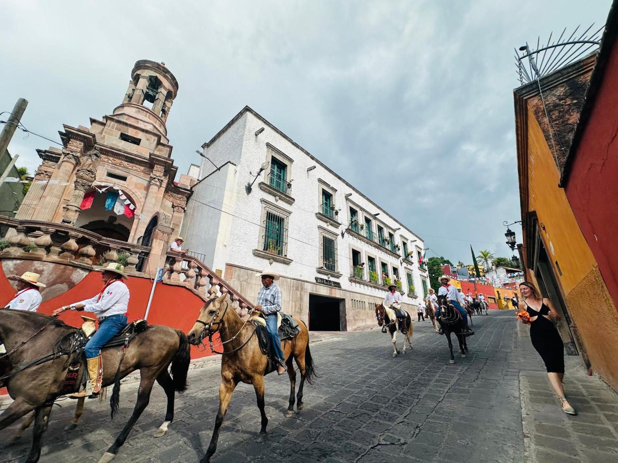 Hotel La Ermita Альенде Экстерьер фото